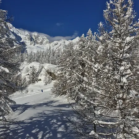 Hotell Le Massif & The Leading Of The World 5*