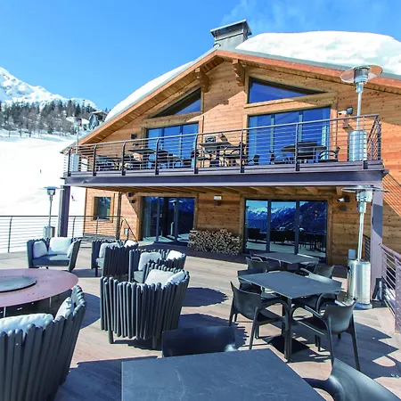 Le Massif & The Leading Of The World Hotell