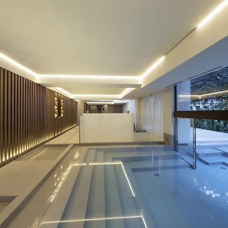 Le Massif & The Leading Of The World Hotell