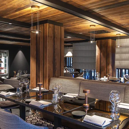 Le Massif & The Leading Of The World 5*