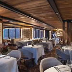 Le Massif & The Leading Of The World Hotel 5*