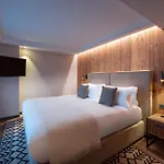 Le Massif & The Leading Of The World Hotel