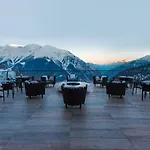 Hotel Le Massif & The Leading Of The World