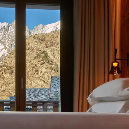 Le Massif & - The Leading Of The World Courmayeur