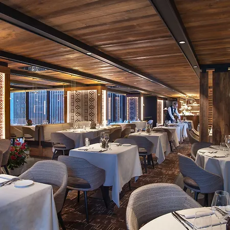 Le Massif & - The Leading Of The World Szálloda 5*