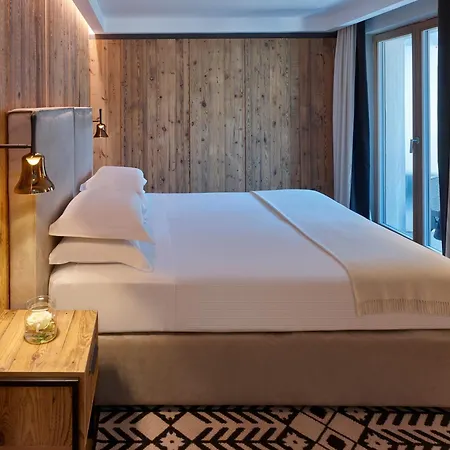 Le Massif & - The Leading Of The World Szálloda 5*