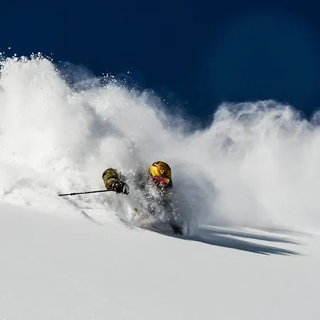 Hotel Le Massif & - The Leading Of The World