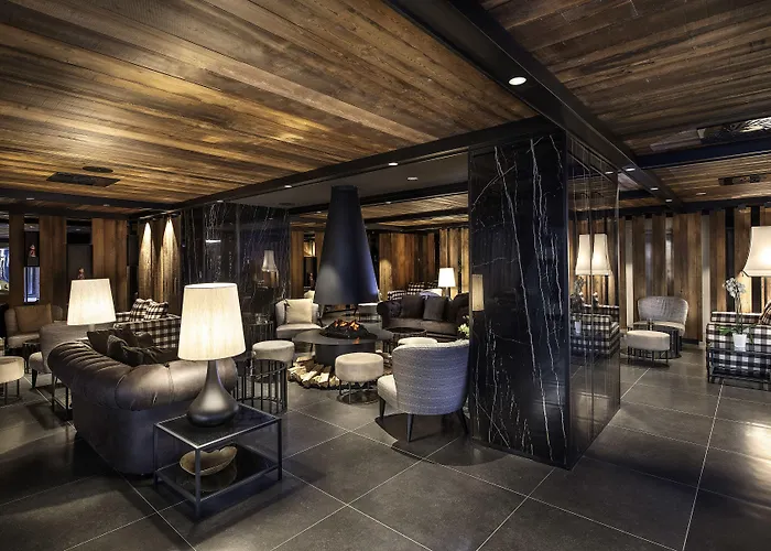 Hotel Le Massif & The Leading Of The World