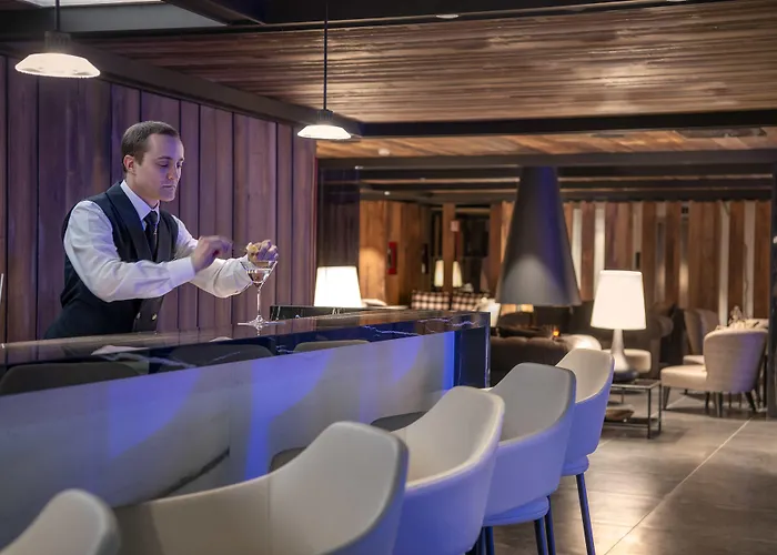 Le Massif & The Leading Of The World